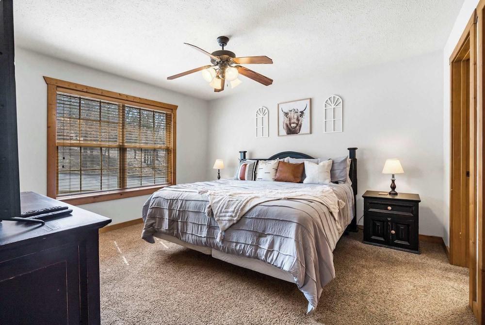 Whispering Creek - In the Heart of Ozarks, Near DT!