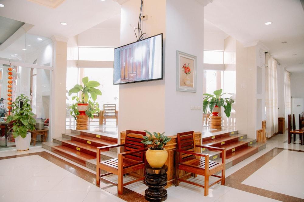 Lisha roungnakhone hotel