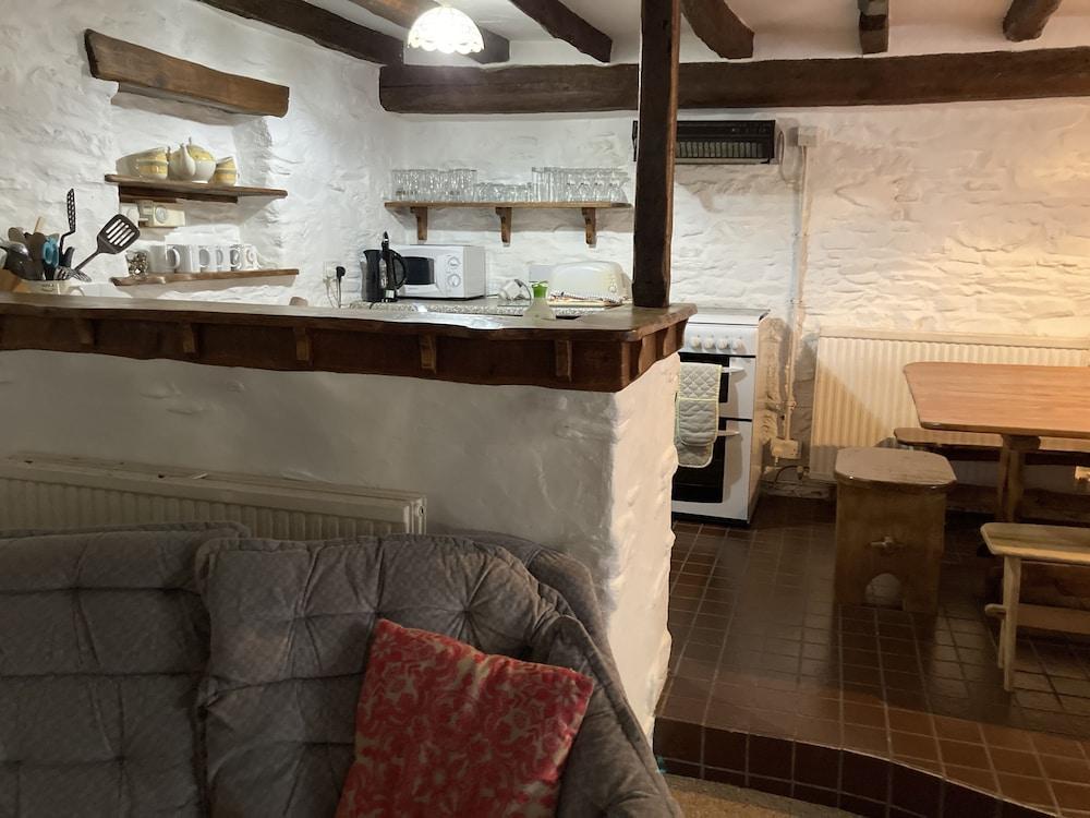 Relax in Mountain View Cottage at Cwmiar Farm