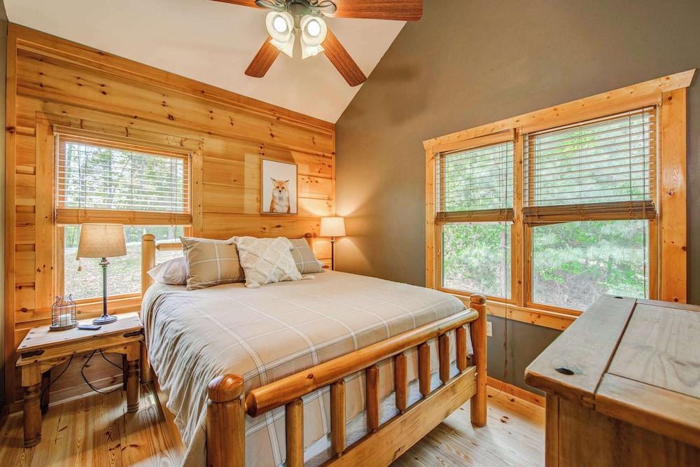 Four Bear Hideaway Coosawattee River Resort!