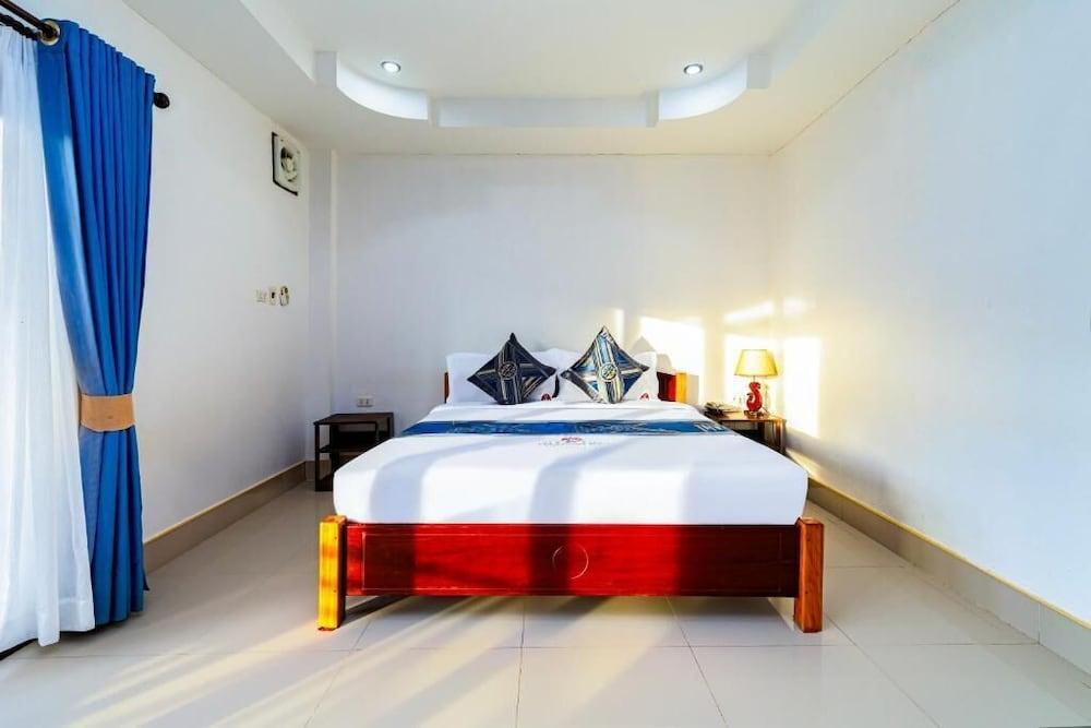 Lisha Grand Riverside Hotel