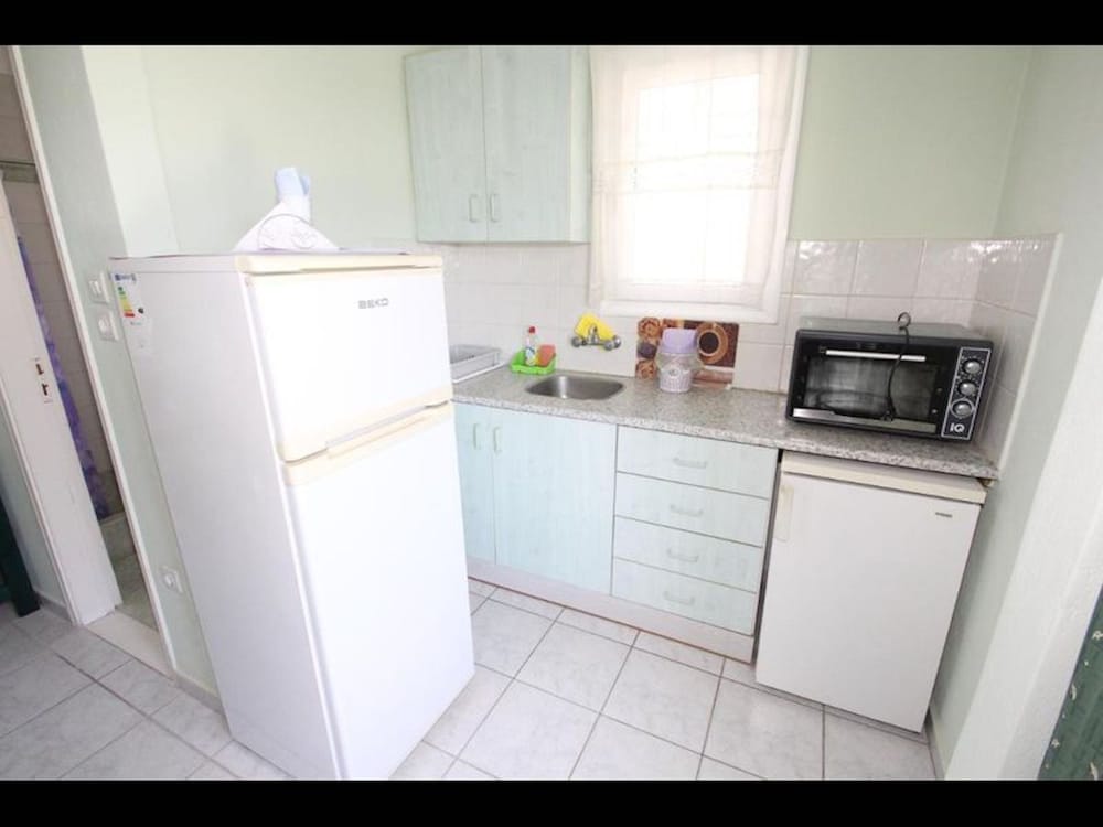 Room-pelagos Studios by Frangki