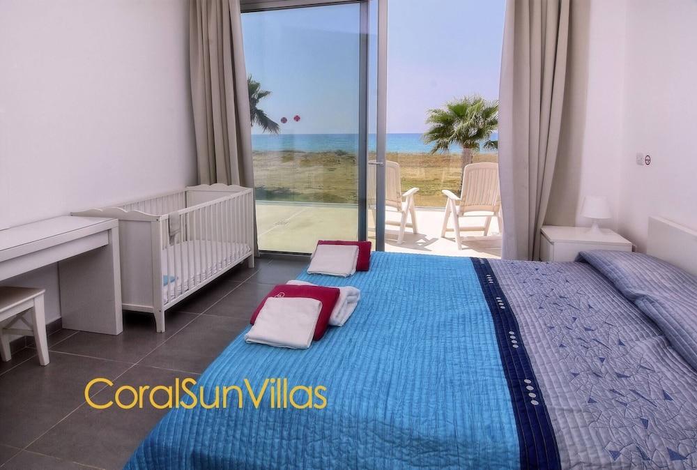 Blue - Beach Front Spectacular Villa Sleeps 10