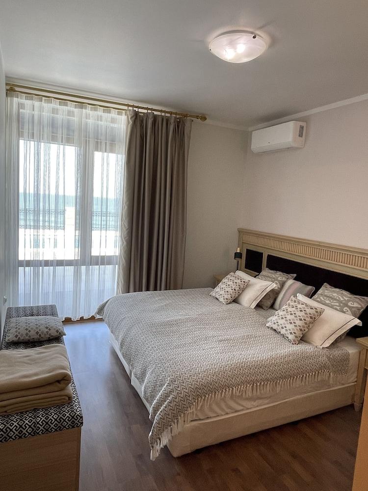 SH Holidays & Health ltd.