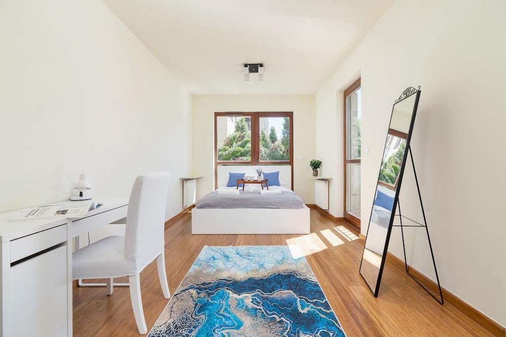 Big Apartment With Garden by Renters