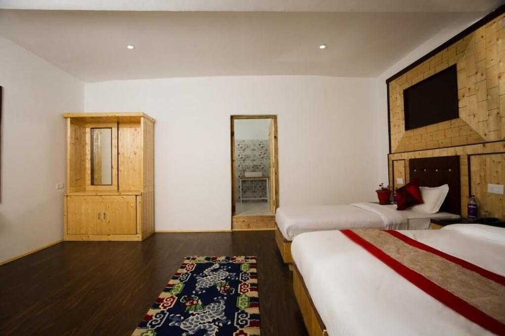 Hotel Nubra Residency - Hunder