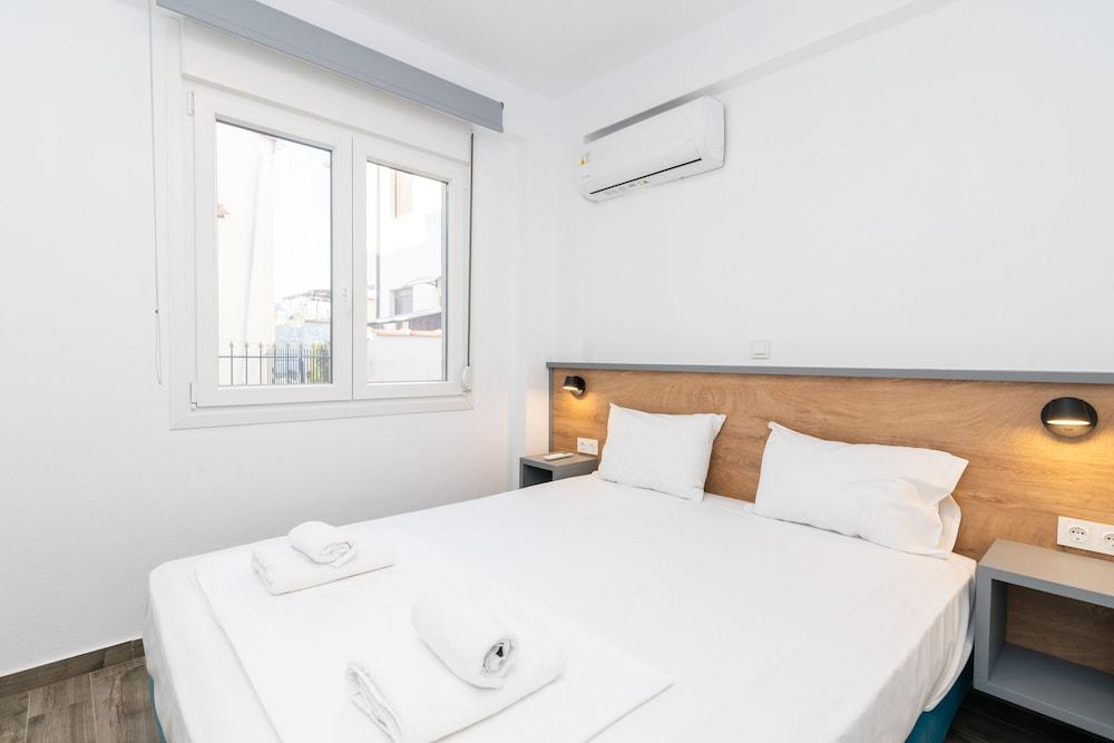 Kleoniki & Irida Residential Complexes