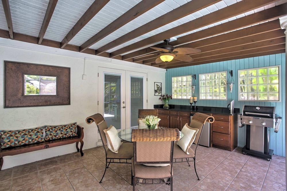 1 Mi to Beach Access: Naples Home w/ Lanai