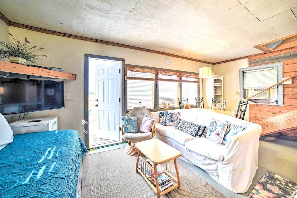 Coastal Perry Cottage ~ 2 Mi to Boat Ramp!