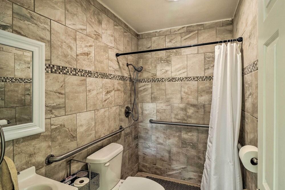 Cozy Key West Beach Cottage: Walk to Beaches!