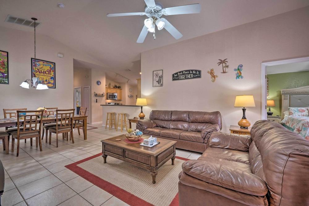 10 Mi to Disney + Heated Pool: Florida Abode!
