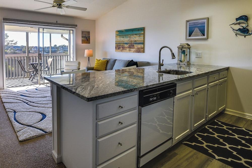 Little River Condo With Balcony & Pool Access!