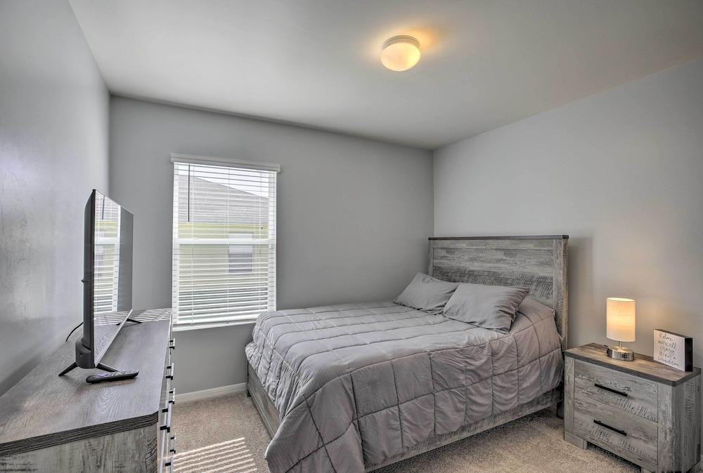 3 Mi to Beach: Cape Coral Home w/ Heated Pool