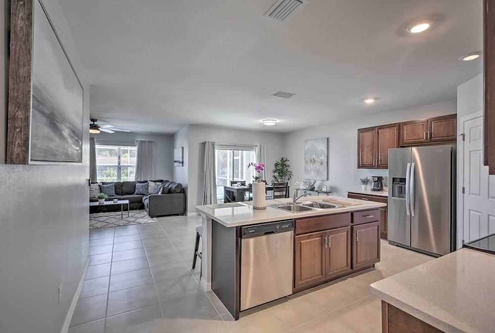 3 Mi to Beach: Cape Coral Home w/ Heated Pool
