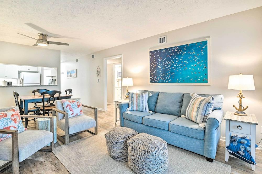 Oceanfront Condo w/ Furnished Deck & Views!