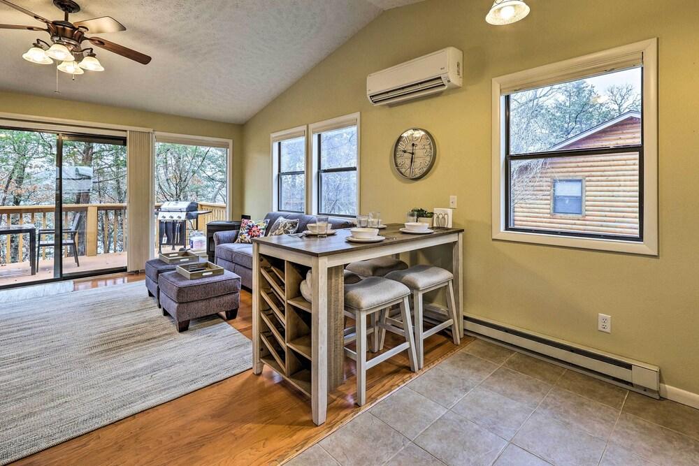 Cozy Table Rock Lake Vacation Rental w/ Deck