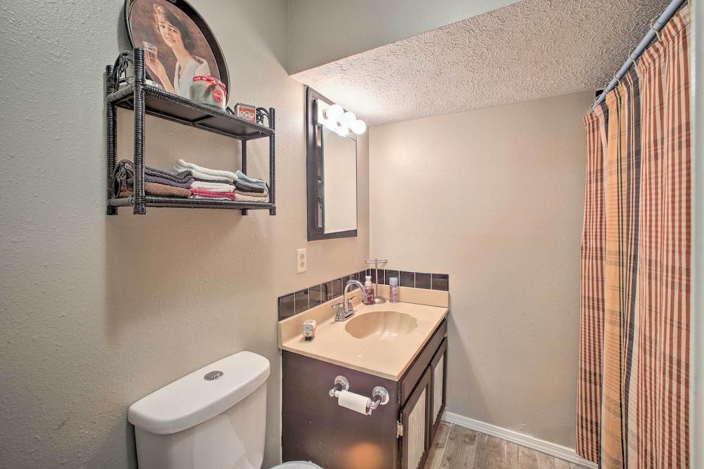 Waterfront Home w/ Fire Pit on Table Rock Lake