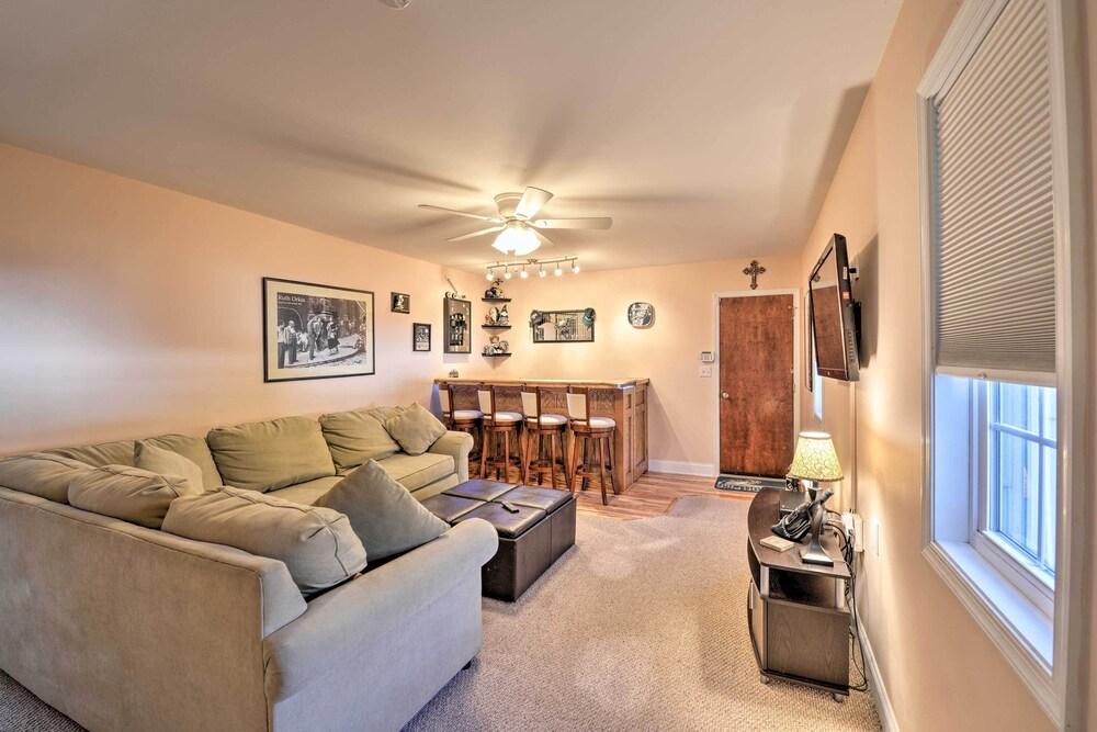 Cape May Getaway w/ Private Deck & Hot Tub!