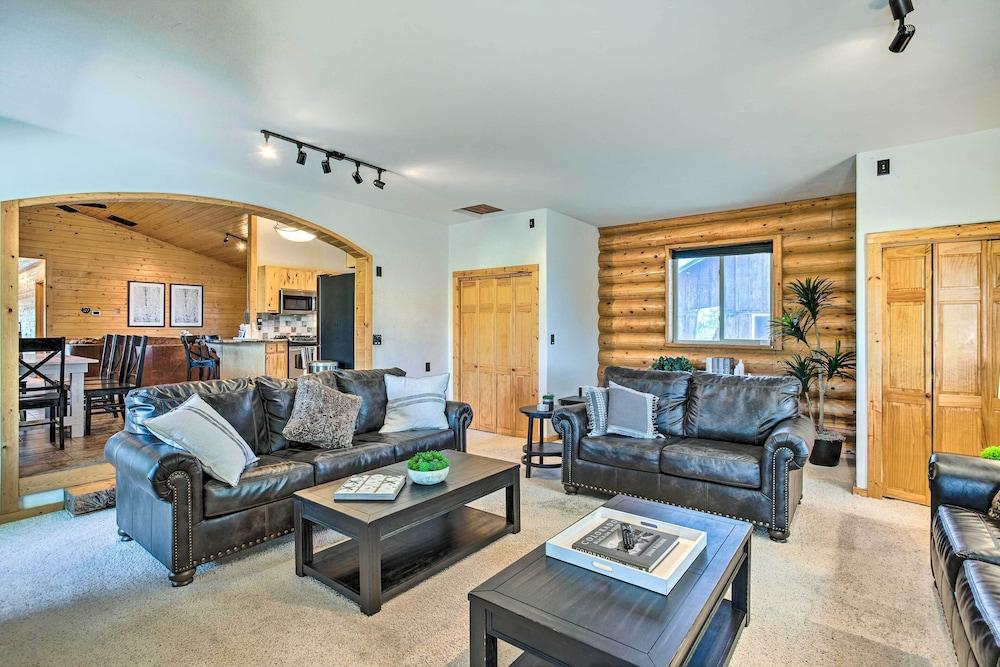 Clifton Retreat w/ Breathtaking Mt Backdrop!