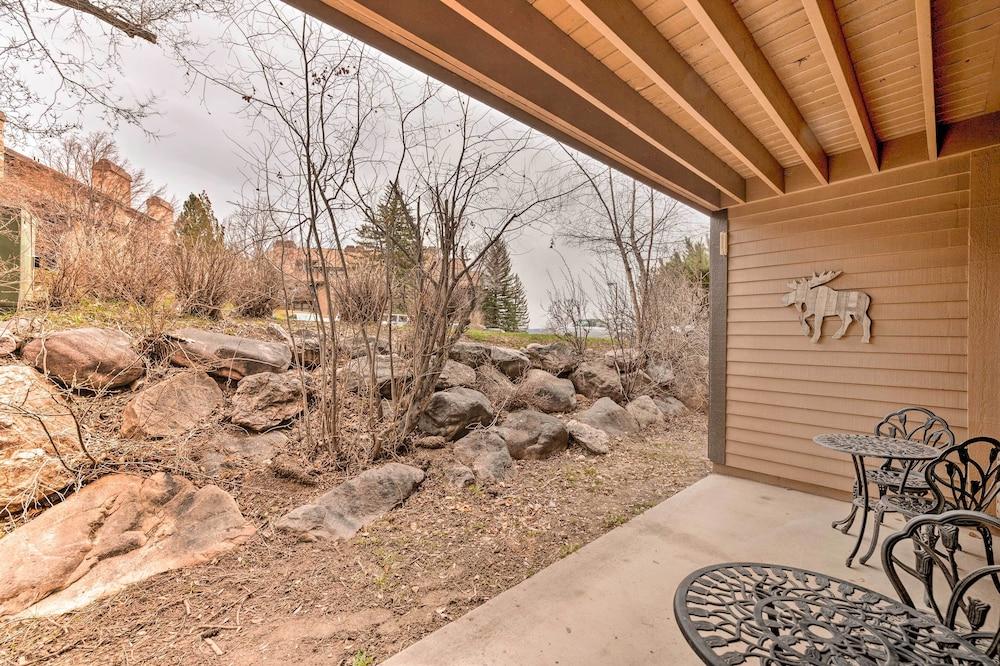 Chic Eden Condo w/ Pool Access < 5 Mi to Ski!