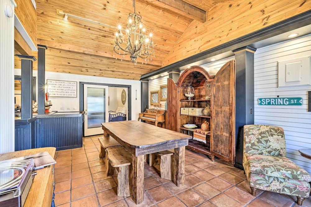 Eclectic 'osage Cottage' in Historic District
