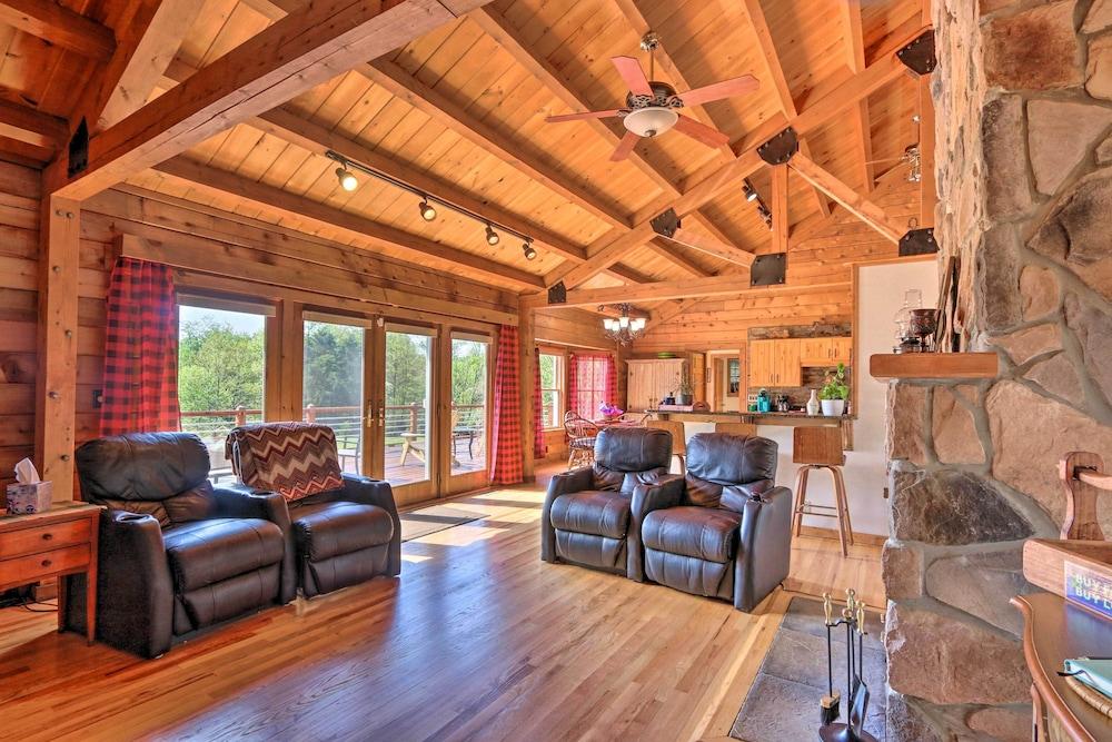 Family Retreat w/ Deck Near Appalachian Trail!