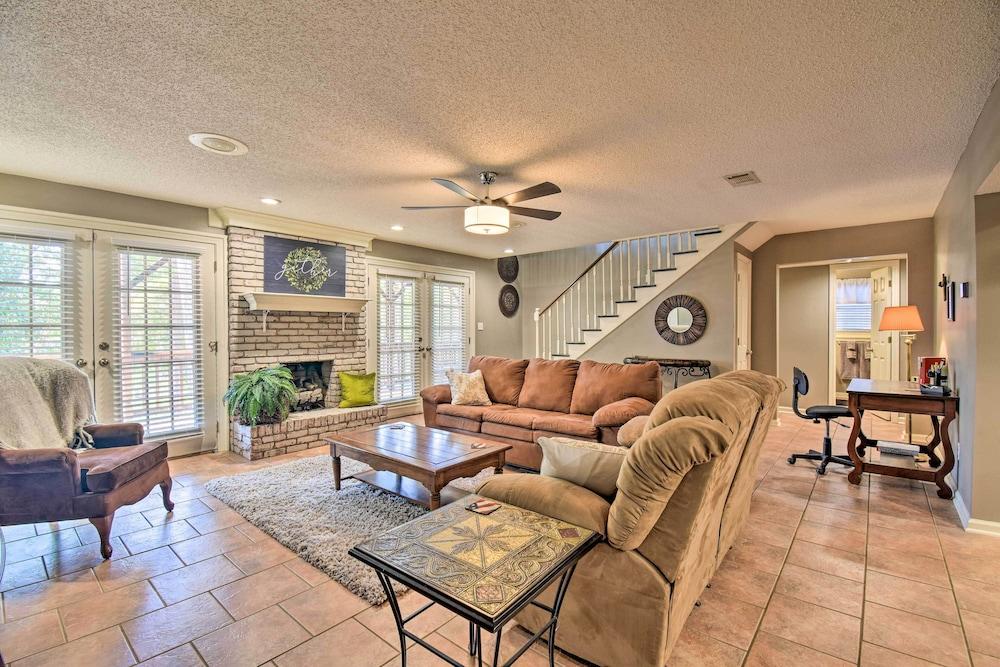 Lakefront Home w/ Private Dock in Hot Springs!