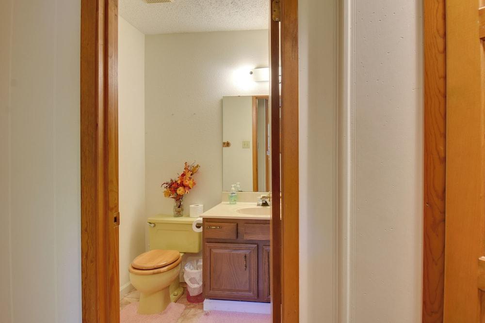 Deck, Dock & Resort Amenities: Home in Hot Springs