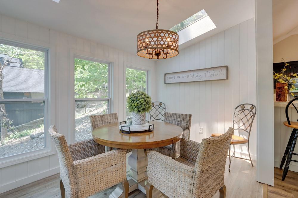 Spacious Decks & Dock: Margaritaville Home!