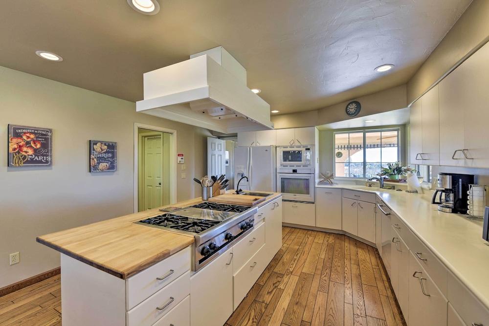 Working Vineyard & Private Pool: Villa in Plymouth