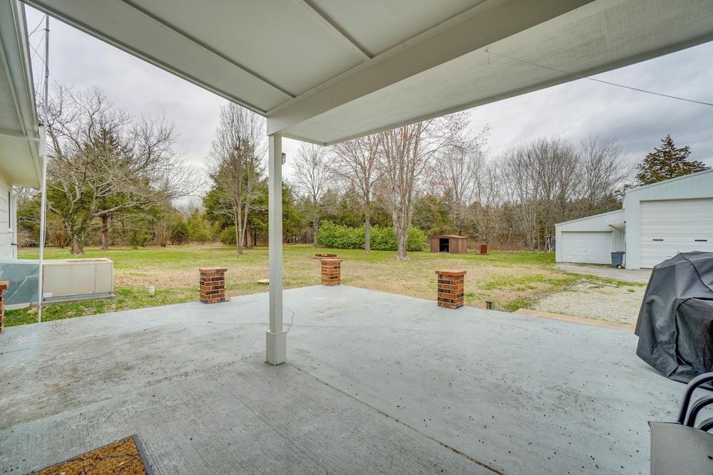 Shell Knob Home w/ Fire Pit, Near Table Rock Lake!