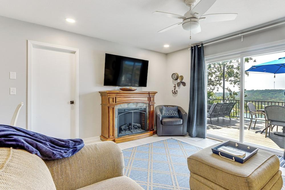 Table Rock Lake Hideaway w/ Deck: Bring Your Boat!