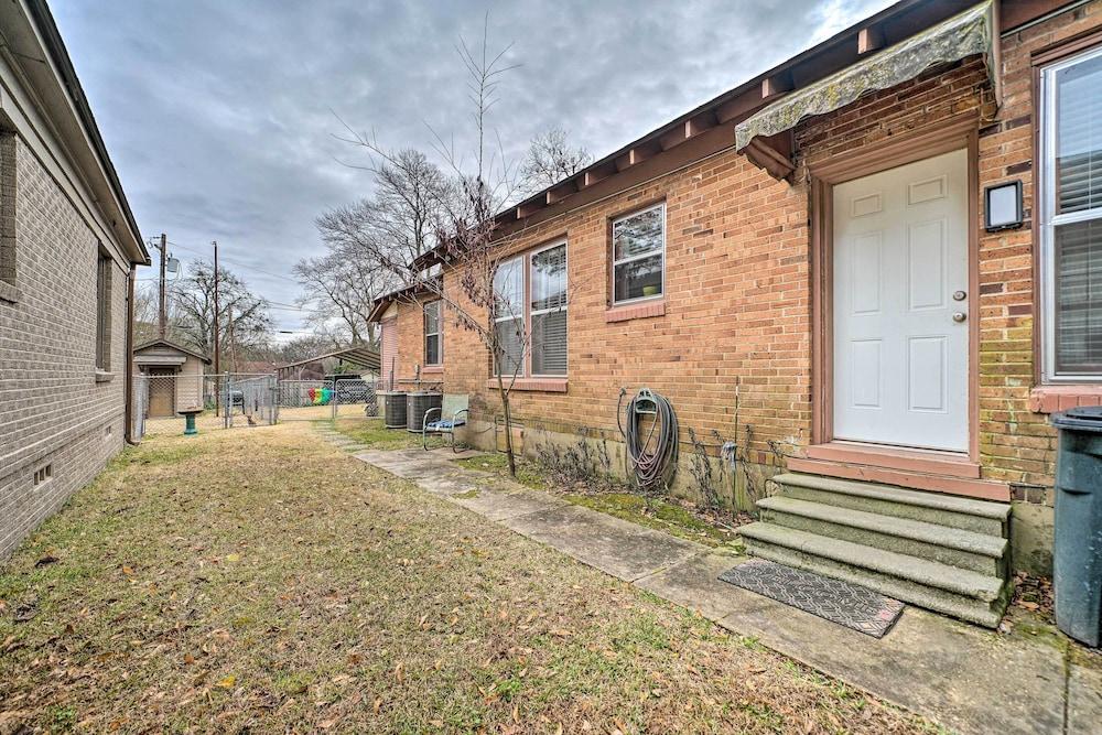 Texarkana Pet-friendly Pad w/ Fenced Backyard