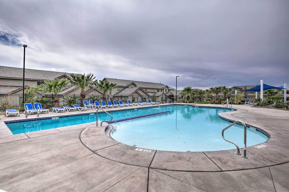 Desert Rose Townhome: 35 Mi to Zion & State Parks