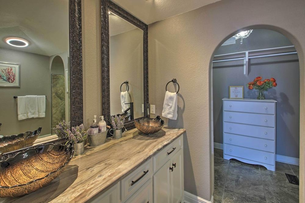 Hot Tub + Views: Waterfront Escape in Hot Springs