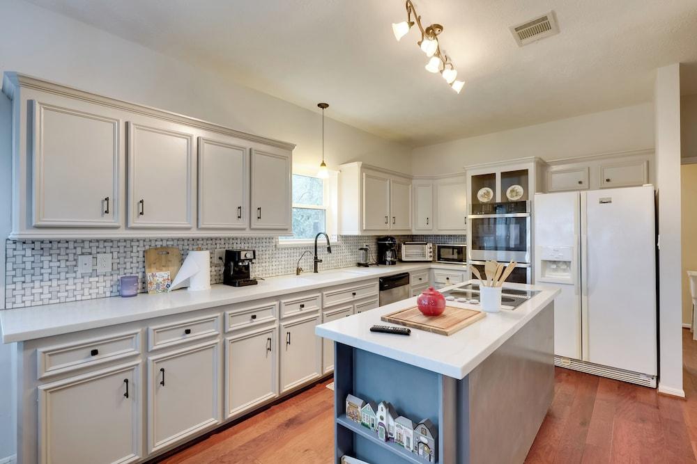 Waterfront Home w/ Boat Dock on Lake Conroe!