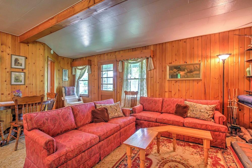 Walk to River! 'it's A Wonderful Life' Cottage