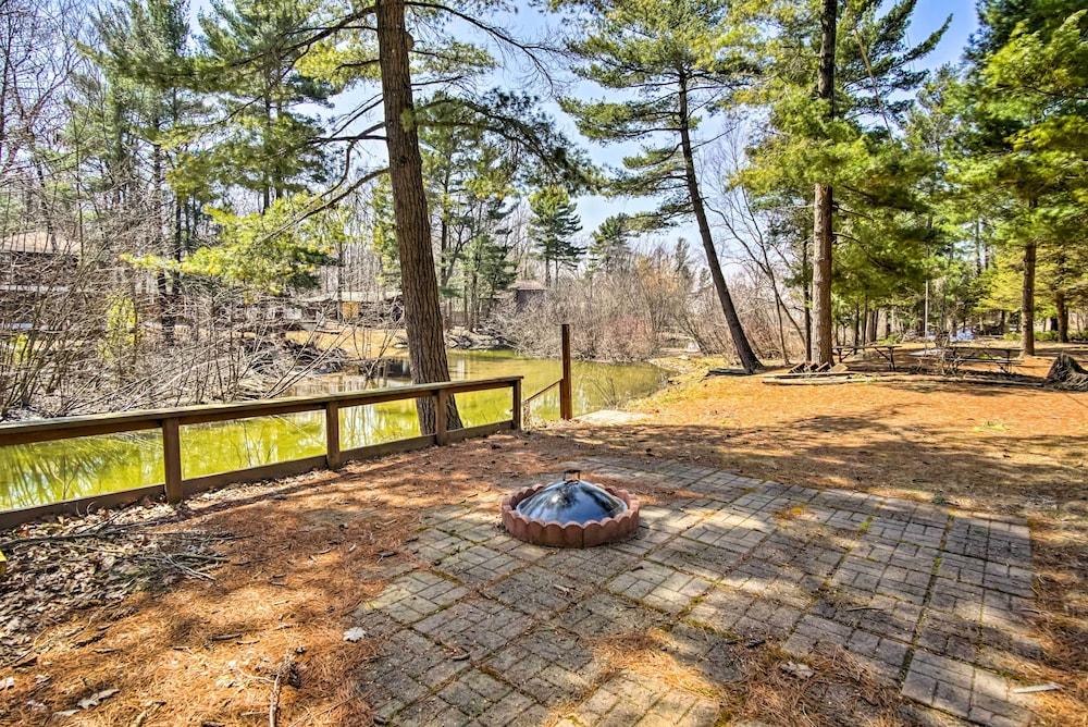 Spacious Mears House -steps From Lake Michigan!