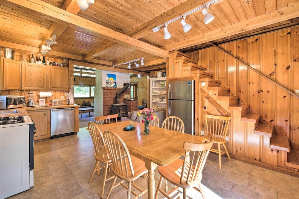 Boothbay Harbor Cabin w/ Spacious Deck & Yard!