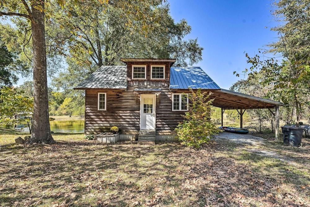 Idyllic Cabin w/ Fire Pit, Kayak On-site!
