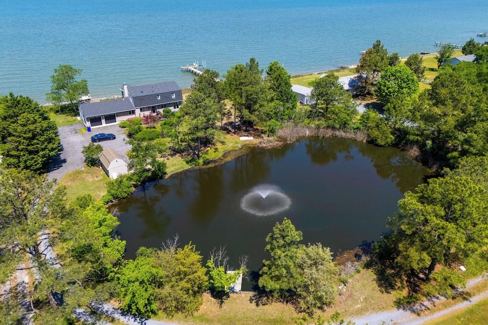 Bayfront Gem w/ Amazing Water Views + Pond!