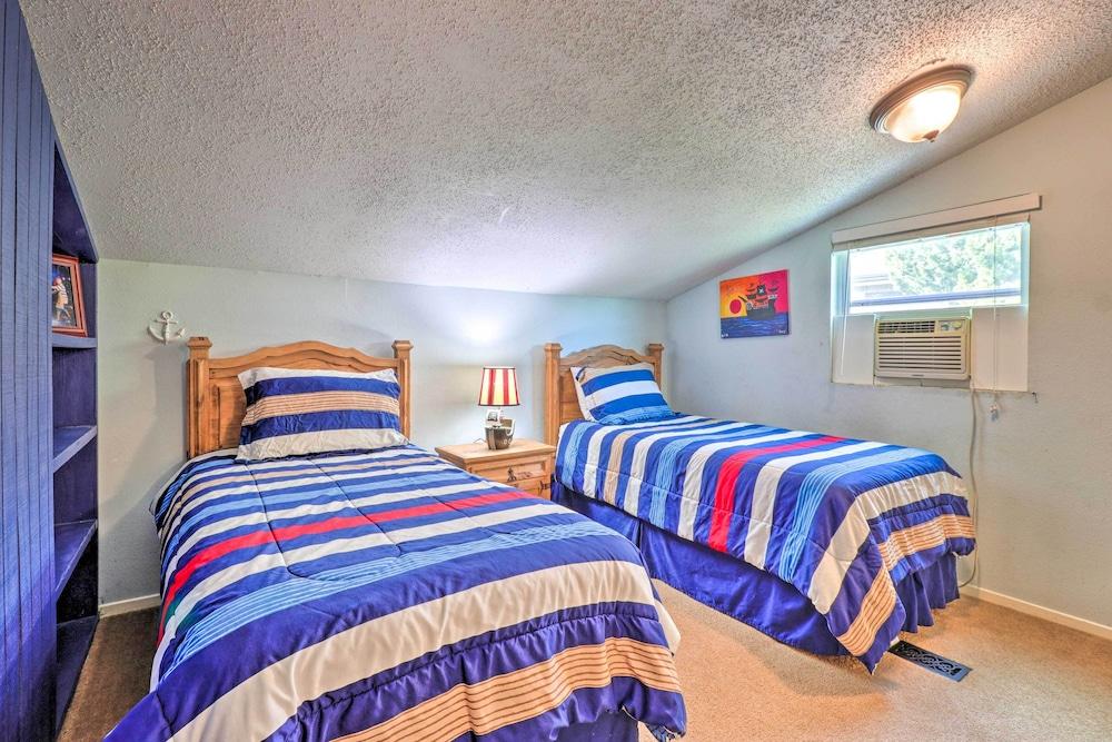 Lakefront Home w/ Point Venture Golf Access!