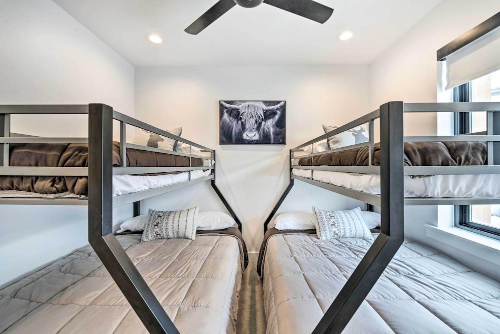 Mountain-view Townhome Near Powder Mountain!