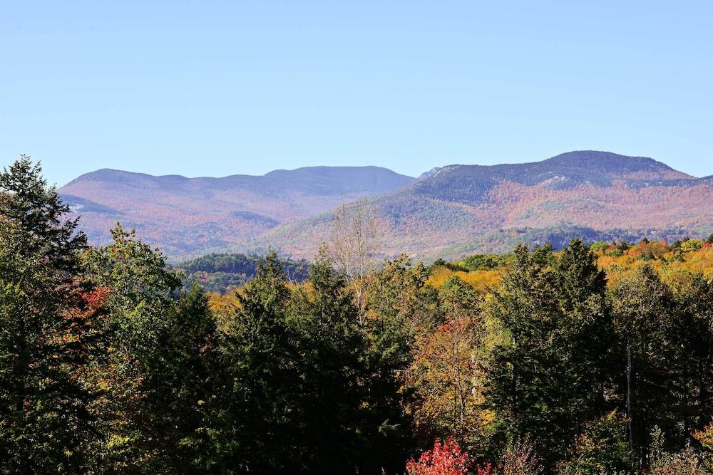 Bartlett Condo w/ Mountain Views Near Ski Resorts!