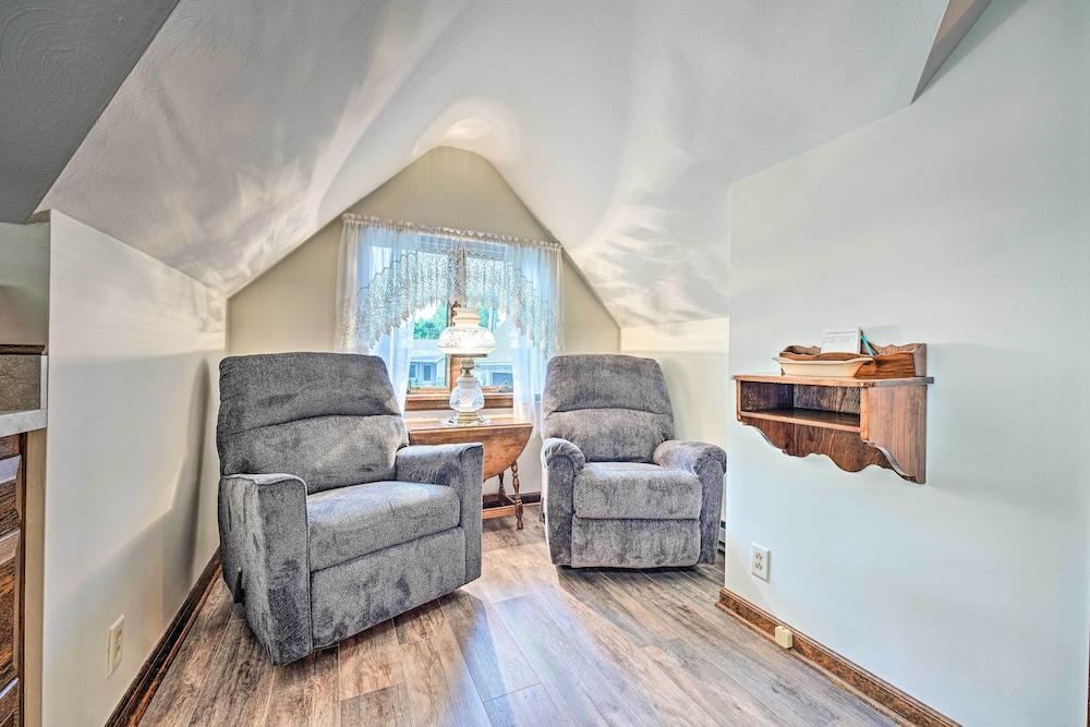 Gorgeous Bremen Home With Lake Access & Yard!