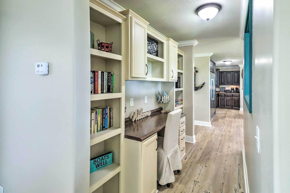 Lakeview Edgemont Escape w/ Fire Pit + Grill!