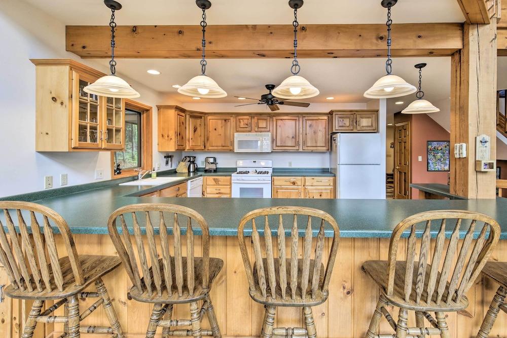 Waterfront Lake Tomahawk Cabin w/ Game Room!