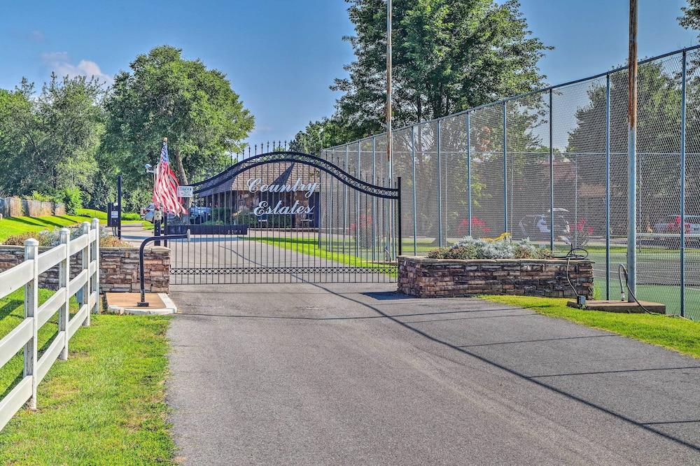 Pool Access: Condo w/ Patio in Afton