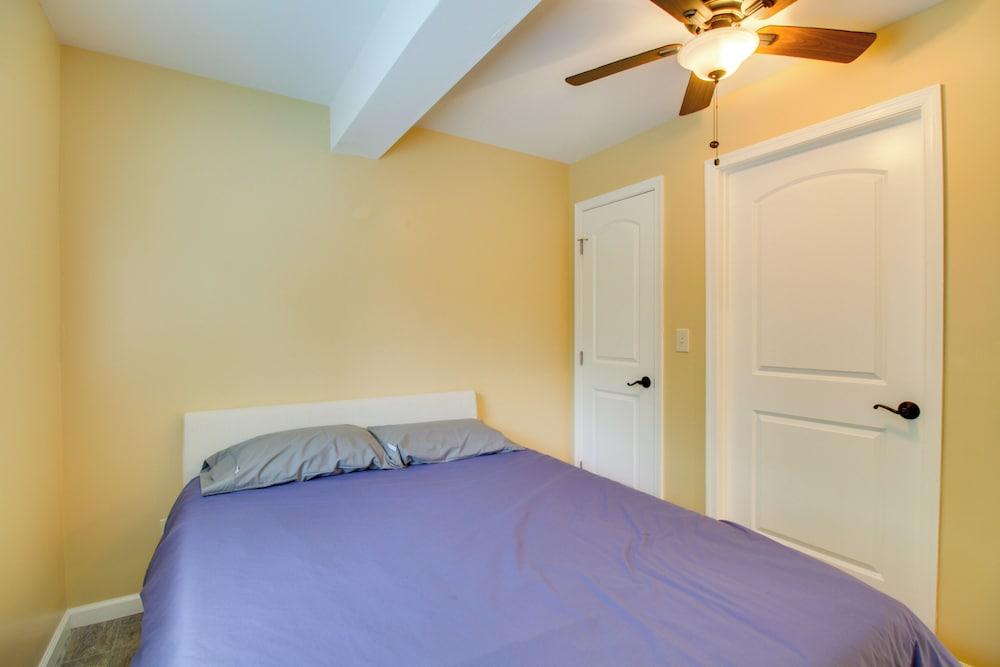 Cozy Goode Cabin w/ Deck ~ 17 Mi to Lynchburg