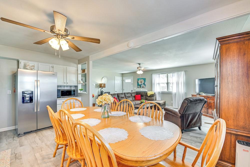 Welcoming Kentucky Home w/ Sprawling Views!